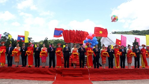 Inauguradas nuevas entradas fronterizas Vietnam- Laos - ảnh 1