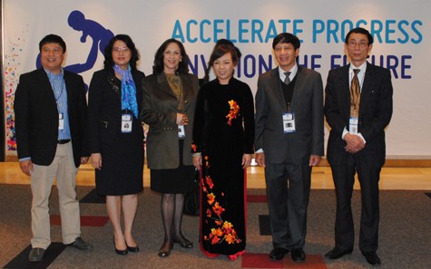 Comunidad internacional aprecia los logros de de Vietnam en la atención a salud de mujeres y niños  - ảnh 1