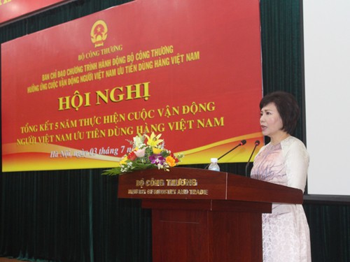 Vietnam evalúa 5 años de la movilización de consumo priorizado de productos nacionales  - ảnh 1