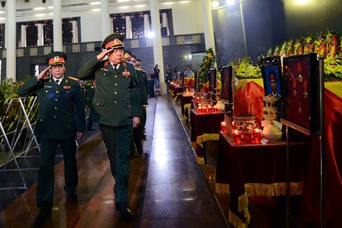 Funerales de 18 soldados de fuerzas aéreas de Vietnam fallecidos en el desempeño de la función - ảnh 2