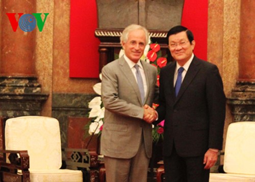 Recibe Presidente vietnamita a senador estadounidense  - ảnh 1