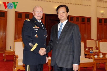 Reciben en Vietnam a jefe militar supremo de Estado Unidos  - ảnh 1