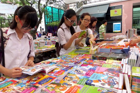 Celebrarán Feria del libro "Hanoi, ciudad de paz" - ảnh 1