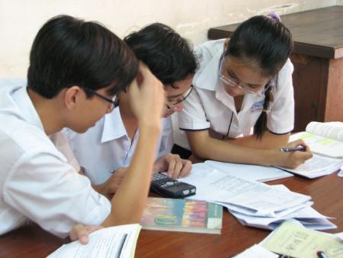 Mejoran capacidades de alumnos de ASEAN para adoptar tendencia de integración mundial - ảnh 1