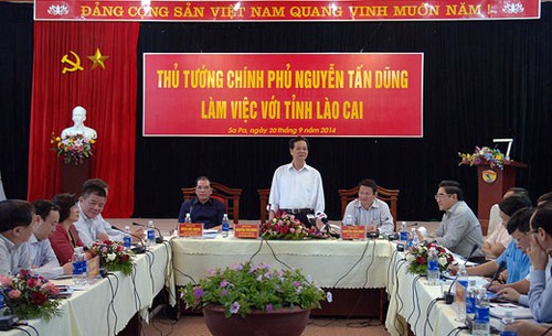 Premier vietnamita da orientaciones de desarrollo económico a Lao Cai - ảnh 1