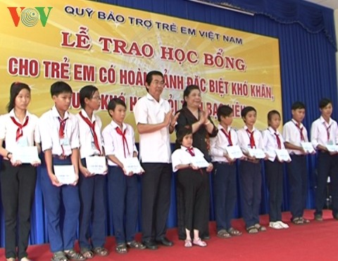 Vicepresidenta de la Asamblea Nacional visita provincia Bac Lieu - ảnh 1