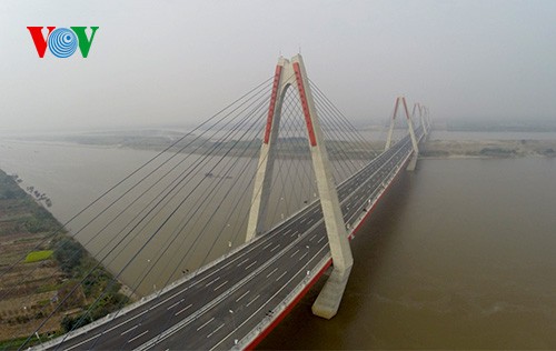 El panorama de la puente de Nhat Tan y la carretera más moderna de Hanoi - ảnh 5