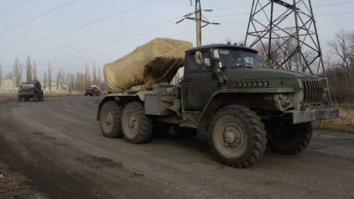 Cumple Donetsk retirada de armas pesadas  - ảnh 1