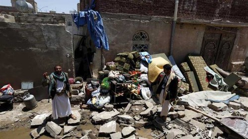 Bombardeo sobre fábrica de productos lácteos en Yemen deja 37 muertos  - ảnh 1