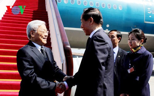 Inicia secretario general del Partido Comunista de Vietnam visita a China - ảnh 1