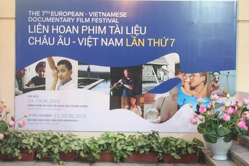 Diálogos entre el documental vietnamita y el europeo - ảnh 1