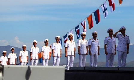 Armada vietnamita iza bandera nacional en submarinos - ảnh 1