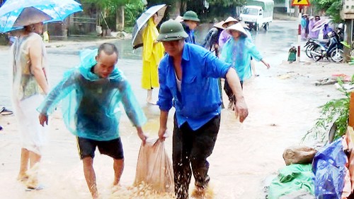Prometen máximo apoyo estatal a Quang Ninh tras diluvio - ảnh 1