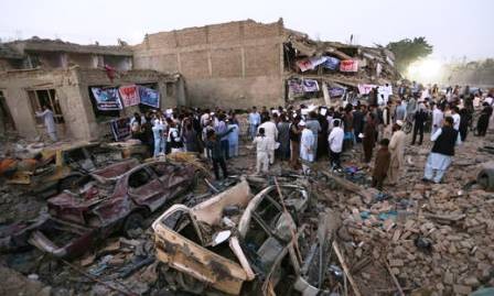 Atentado con bomba causa decenas de muertos en Afganistán  - ảnh 1