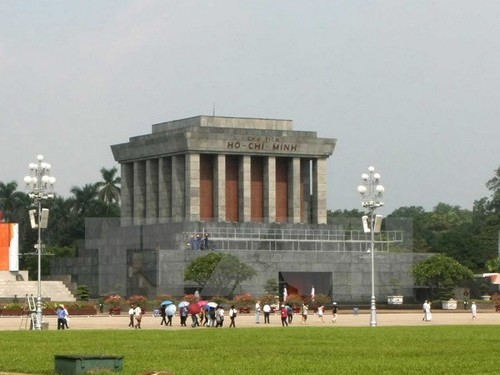 Conmemoran Día de fundación de Mando gestor del mausoleo del Ho Chi Minh  - ảnh 1