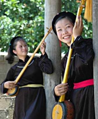 Provincia de Bac Kan conserva el canto “Then” y el instrumento “Tinh” - ảnh 1
