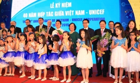 Se conmemora 40 años de cooperación entre Vietnam y UNICEF  - ảnh 1