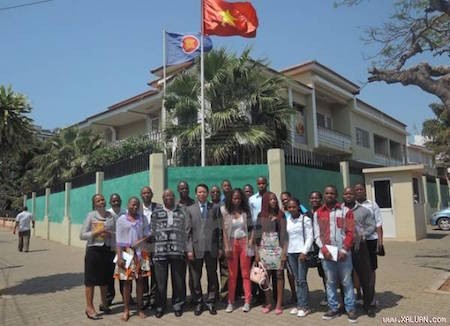 Vietnam continúa ayudando a Mozambique en capacitación de recursos humanos  - ảnh 1