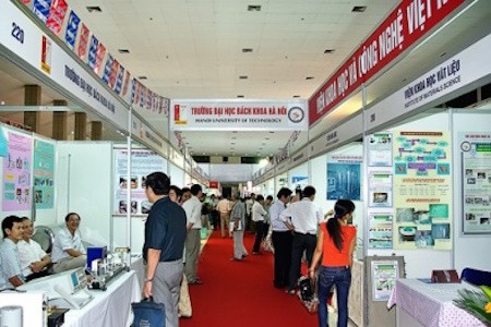 Inaugurada Feria de Tecnología y Equipos Internacionales de Vietnam 2015 - ảnh 1