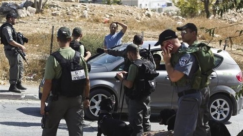 Israel bloquea zonas residenciales palestinas en el Este de Jerusalén - ảnh 1