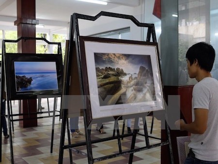 Inaugurada exhibición del concurso fotográfico de Patrimonios de Vietnam 2015 - ảnh 1