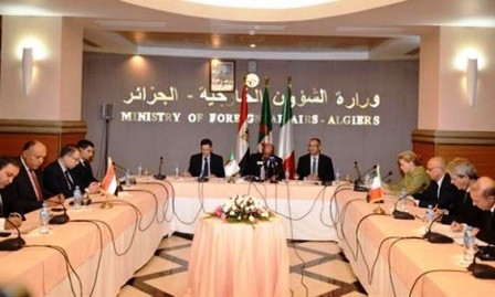  Reunión tripartita entre Argelia, Egipto e Italia sobre la crisis política en Libia - ảnh 1