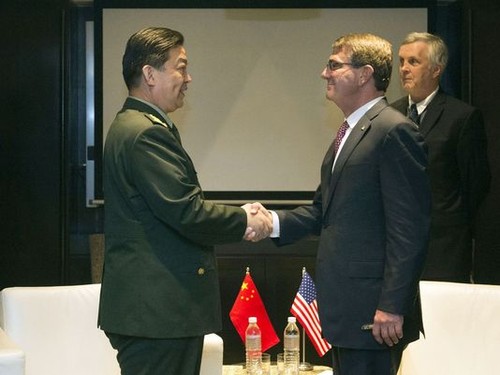 Titulares de defensa de China y Estados Unidos defienden sus posturas sobre el Mar Oriental - ảnh 1