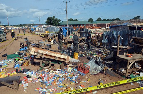 Más de 100 víctimas mortales por explosión de bomba en Nigeria - ảnh 1