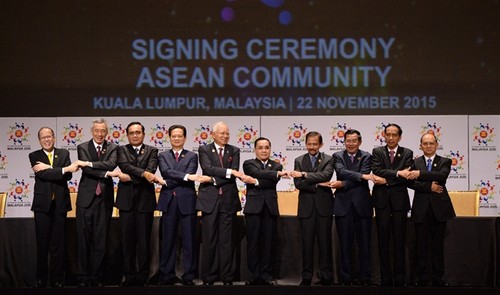 Hacia la construcción de una ASEAN unida, pacífica y próspera - ảnh 2