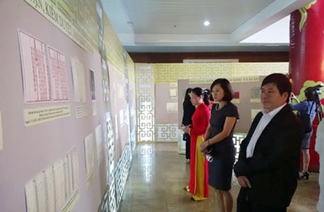 Vietnam acerca patrimonios documentales de la Humanidad al público nacional - ảnh 1