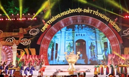 Adoración a los reyes Hung consolida la unidad nacional  - ảnh 1