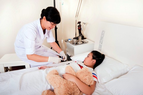 Hanoi promueve modelo “Médicos a domicilio” para aliviar sobrecarga en hospitales - ảnh 1