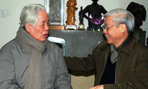 Felicitan a Do Muoi, ex secretario general del Partido Comunista de Vietnam, por sus 99 cumpleaños - ảnh 1