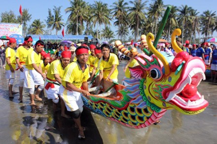 Diversas actividades culturales y festivas en Vietnam en el inicio del Año del Mono  - ảnh 1
