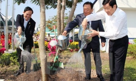 Lanzan movimiento de plantación de árboles en Tuyen Quang - ảnh 1