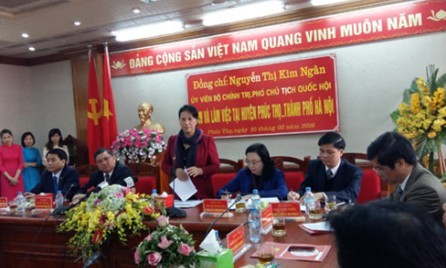 Vicepresidenta parlamentaria exhorta construcción de nuevo campo en Phuc Tho - ảnh 1