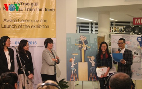 Entregan premios del Concurso de Caricatura sobre igualdad de género en Vietnam - ảnh 1