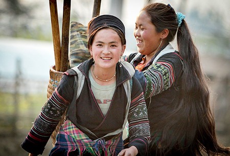 La belleza de las mujeres étnicas en Lao Cai - ảnh 4