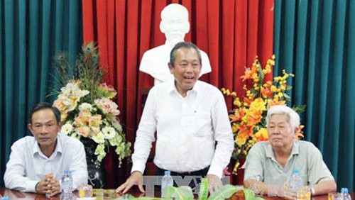 Viceprimer ministro de Vietnam apoya el movimiento de aliento al estudio en Long An - ảnh 1