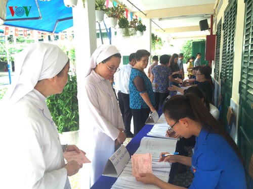 Millones de vietnamitas acuden a las urnas en total seguridad - ảnh 4