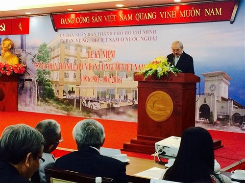 Ciudad Ho Chi Minh promueve el papel de vietnamitas en el extranjero por el desarrollo nacional - ảnh 1
