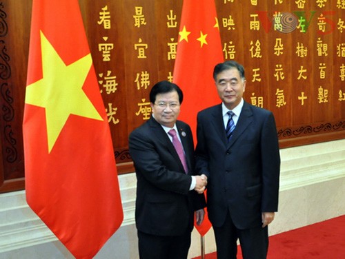 Vietnam y China buscan mejorar relaciones de vecindad amistosa y cooperación integral - ảnh 1