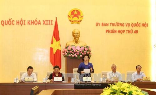 Inauguran 49 sesión del Comité Permanente de la Asamblea Nacional de Vietnam - ảnh 1