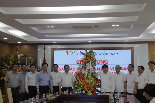 Felicitan a periodistas vietnamitas en Día de la Prensa Revolucionaria Nacional - ảnh 2