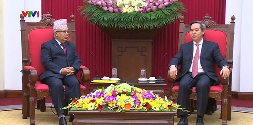 Estrechan lazos tradicionales entre Partidos Comunistas de Vietnam y Nepal - ảnh 1