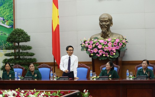 Gobierno vietnamita presta atención a la vida de personas con mérito revolucionario - ảnh 1