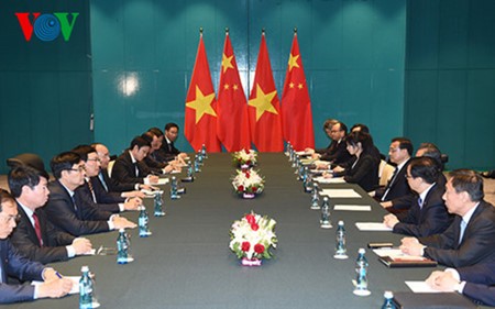 Actividades del primer ministro vietnamita al margen de la Cumbre de ASEM  - ảnh 2