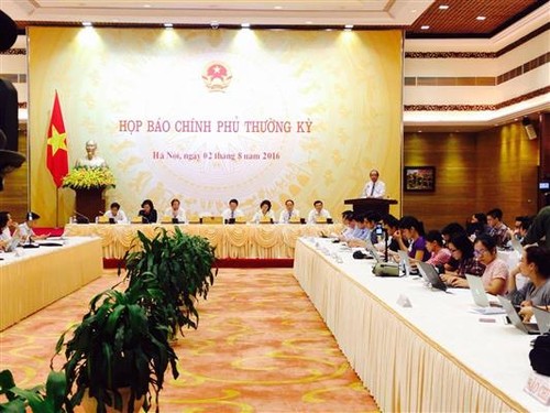 Premier vietnamita insiste en cumplimiento del objetivo de desarrollo económico - ảnh 1