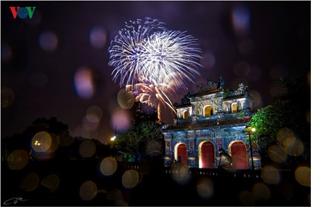 Belleza excepcional de la antigua capital Hue por la noche - ảnh 10