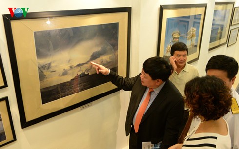 La periodista My Tra y su exposición fotográfica sobre Truong Sa - ảnh 1